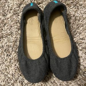 Tieks-Vegan-Greystone
